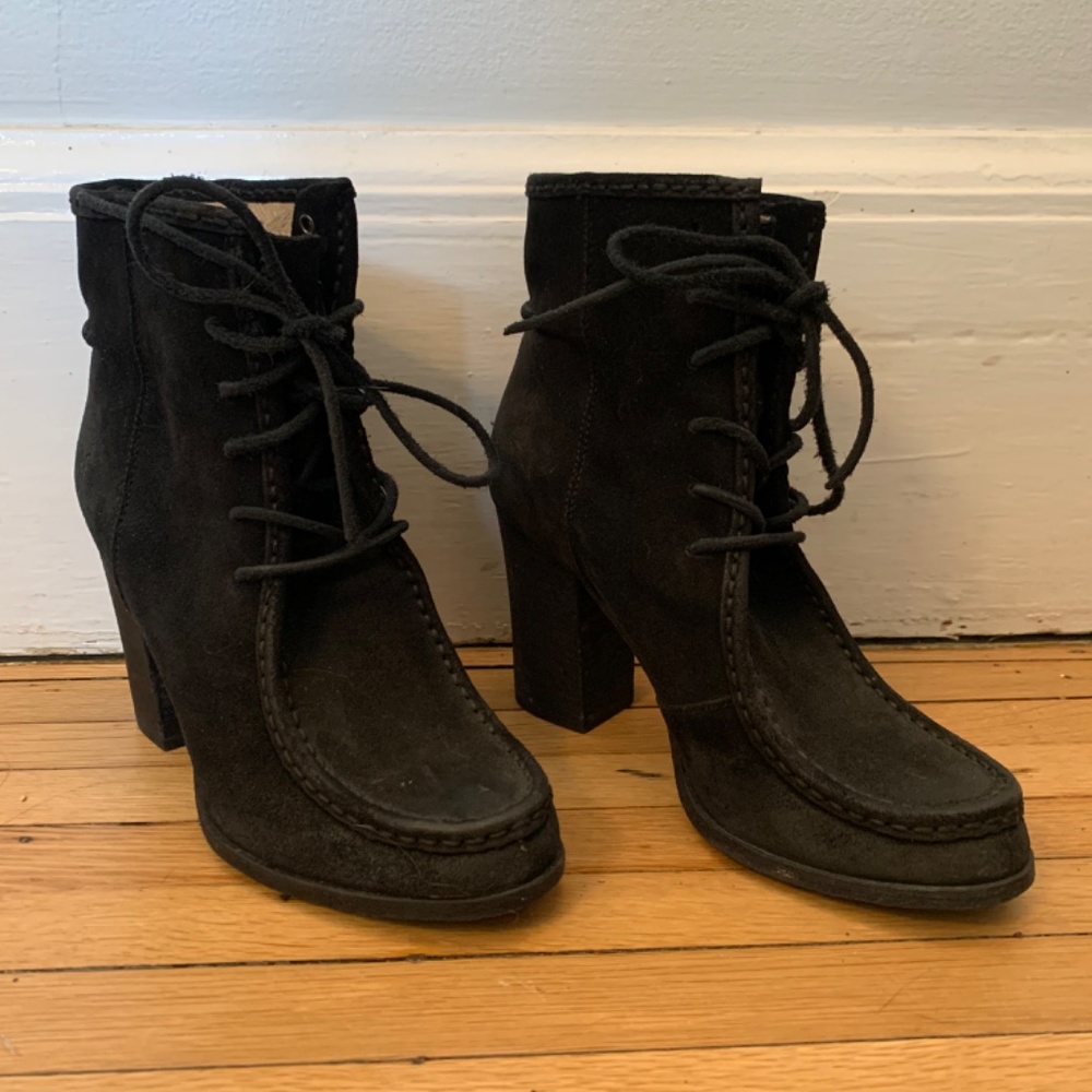 Frye Parker Moccasin Ankle Bootie in  Distressed Oil Rubbed Suede size 8